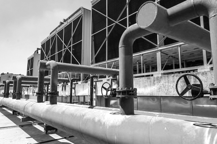 conjuntos-de-torres-de-resfriamento-no-predio-do-centro-de-dados (1)